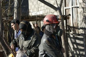 امدادگران هنوز به معدنکاران حادثه دیده طزره دست نیافته اند