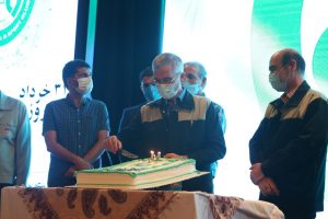 کیک ۵۳ سال بالندگی باشگاه فرهنگی ورزشی ذوب آهن اصفهان در عرصه ورزش کشور و جهان