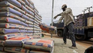 عرضه بیش از یک میلیون و ۳۰۰ هزار تن سیمان در بورس کالا