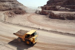 بداقبالی معامله‌گران سنگ‌آهن