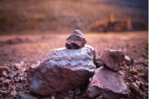 رونق معاملات سنگ آهن در تالار حراج باز بورس کالا