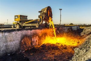 دست‌یابی به ركورد حمل پاتیل سرباره با كمترین توقف به كوره‌های قوس الكتریكی