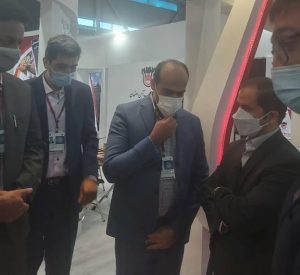 بازدید چند تن از اعضای هیئت دولت از غرفه ذوب آهن اصفهان در سومین نمایشگاه تقاضای ساخت و تولید ایرانی