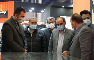 بازدید دکتر صفایی عضو کمیسیون اقتصادی مجلس شورای اسلامی از غرفه سیمیدکو