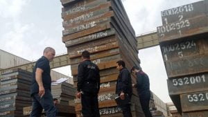 عملیات انبارگردانی انبارهای فولاد اکسین خوزستان انجام شد