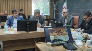 کار دست کاردان بیافتد