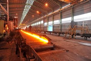 احتمال توقف تولید فولاد کشور برای یک و نیم ماه/ افزایش رقابت ایران و روسیه در بازار فولاد