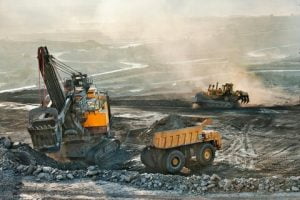 هیات پاکستانی برای رایزنی درباره واردات زغال‌سنگ به افغانستان سفر کردند