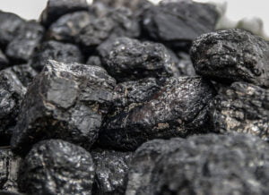 پاکستان تعرفه گمرکی بر زغال سنگ افغانستان را افزایش داد