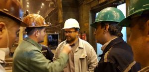 دیدار صمیمانه ابراهیمی مدیرعامل فولاد خوزستان با جمعی از کارکنان بخش فولادسازی