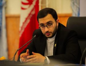 فولاد مبارکه مایه غرور و افتخار ملی است/ لزوم آشنایی دانش‌آموزان با این دستاورد مهم انقلاب