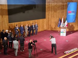 مرکز تحقیقات فرآوری مواد معدنی ایران برنده جایزه در سطح پیشروان بهره وری دو ستاره شد