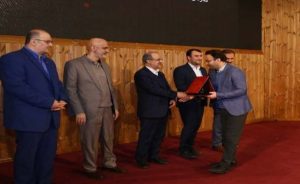 در بین ۴۰ شرکت کننده در همایش جایزه بهره وری؛ کسب عنوان “تلاشگران بهره وری” به طلای زرشوران رسید