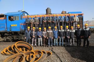 بازسازی لکوموتیو شرکت ذوب آهن اصفهان توسط تلاشگران مدیریت راه آهن و ترابری