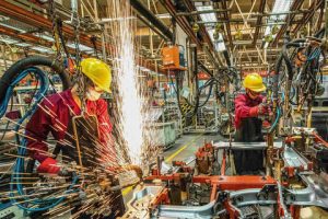 ایران جزو ۱۰ تولیدکننده بزرگ فولاد و خودرو