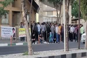 درخواست کارگران سرب و روی زنجان به اجرای ماده ۵۲ قانون کار