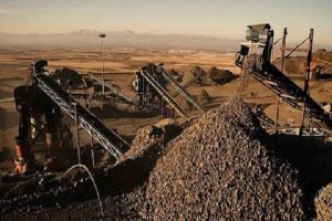 پیچ خطرناک اقتصاد چین ؛ کاهش نگران کننده تقاضای آهن و فولاد