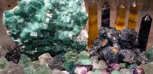 تبدیل همدان به قطب سنگ‌های قیمتی و نیمه‌قیمتی غرب کشور