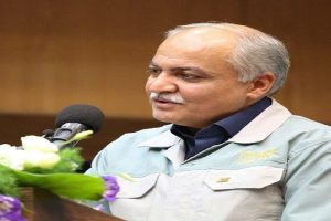 معاون خرید فولادمبارکه چهره‌ تأثیرگذار بومی‌سازی آهن و فولاد سال ۱۴۰۲ شد