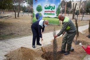 برگزاری آیین روز درختكاری در ذوب آهن اصفهان