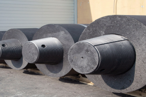 ایران به دنبال بومی‌سازی الکترود گرافیتی/ صنعت فولاد؛ مقاوم در برابر تحریم‌ها