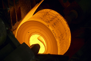 جولان واردکنندگان غیرتخصصی ورق در خلاء نهاد‌های نظارتی/ واردات هدفمند؛ نیاز نخست  بازار ورق های فولادی