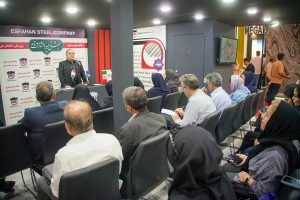 نشست خبری مدیر عامل ذوب آهن اصفهان در نمایشگاه صنعت ساختمان