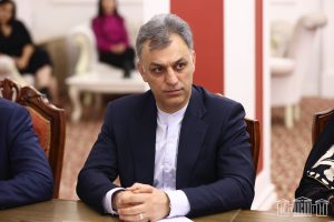 نگاه مجلس حمایت از تولید است