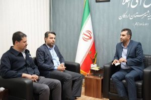 امضای تفاهم نامه ساخت مدرسه ۹کلاسه در اردکان توسط شرکت آهن و فولاد غدیر ایرانیان