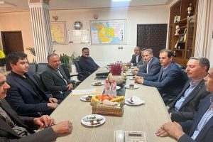 توسعه حمل ریلی با توجه به سرمایه‌ گذاری‌ های فولاد مبارکه ضروری است