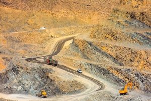 تورم تولیدکنندگان معدنی در فروردین ۱۴۰۴؛ رشد سالانه در کنار افت ماهانه و نقطه‌ای