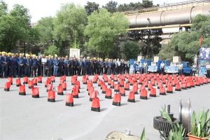 صبحگاه كارگری همراه با تحویل ۸ سری جهیزیه، ۱۳۵ بسته معیشتی و افتتاح یك باب منزل برای نیازمندان