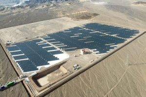 آغاز نصب پنل‌های پروژه ۱۴ مگاواتی پویا انرژی/ ویدیو