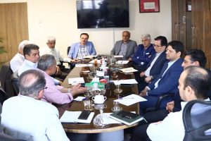 برگزاری نشست هم اندیشی ایمیدرو با پیشکسوتان سازمان