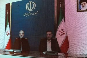 افتتاح برخط کارخانه تیتانیوم کهنوج توسط رئیس‌ جمهور