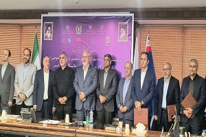 امضای تفاهمنامه تکمیل نخستین نیروگاه زغالسنگی کشور در طبس /  آقاجانلو: این طرح مقدمه توسعه استفاده از زغالسنگ حرارتی است