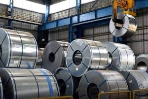 رشد ۱۳ درصدی حجم صادرات آهن و فولاد ایران در ۴ ماهه نخست امسال