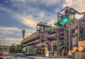 فولاد هرمزگان رکورد تولید تختال و آهن اسفنجی را در نیمه نخست سال ۱۴۰۴ شکست