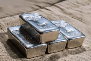 بحران تاریخی در بازار نقره لندن/ هجوم معامله‌گران برای انتقال شمش‌ها از نیویورک به لندن