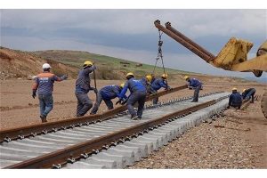 قطار كرمانشاه – خسروی روی ریل ذوب آهن اصفهان به عراق و آسیای میانه می رسد