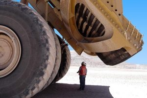 تلاش‌های BHP برای مختل کردن یک قرارداد بزرگ معدن مس