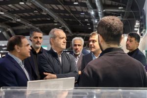 بازدید رئیس‌جمهور از نمایشگاه ایران کانماین ۲۰۲۵