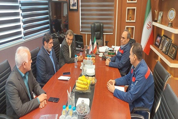 فولاد اکسین