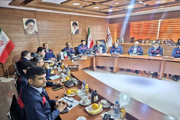 فولاد اکسین