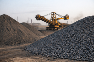 خام‌فروشی زیر فشار ناترازی انرژی