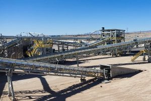 واحد سنگ‌شکن کارخانه آهک خاتون‌آباد راه‌اندازی شد