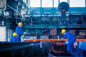 زمان جهاد صنعتگران برای بازسازی صنایع فرا رسیده است