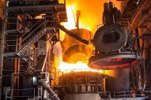 چراغ صنایع فولاد و ساختمان همچنان روشن است