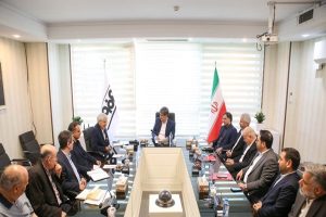 در نشست مدیرعامل فولاد مبارکه: نگاه به ظرفیت‌های داخل به جای واردات