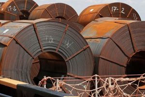 تخفیف فولاد مبارکه هم جواب نداد؛ قیمت ورق گرم به ۱۱۱ هزار تومان رسید